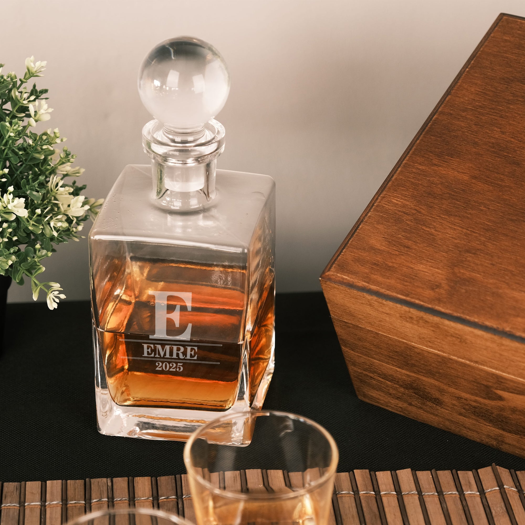 Kişiye Özel Ahşap Kutulu Sürahili Viski Bardak Seti