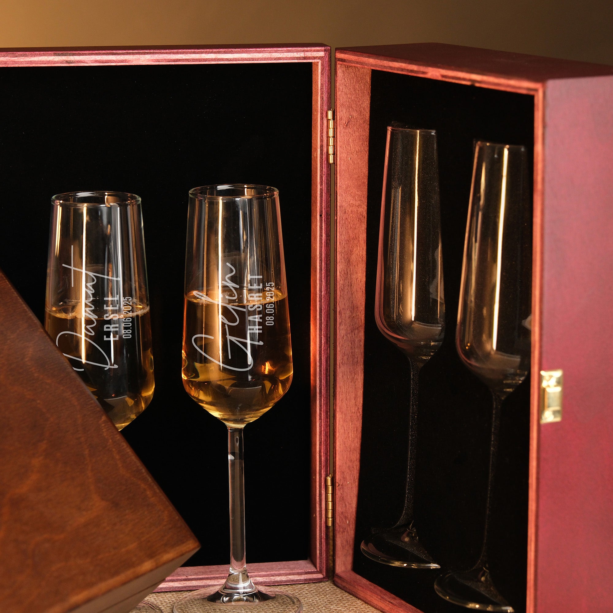 Kişiye Özel Ahşap Kutulu Şampanya Bardakları