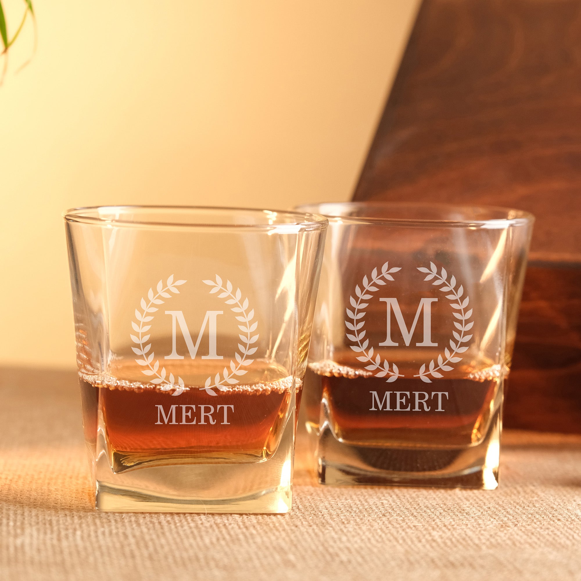 Kişiye Özel Ahşap Kutulu İkili Viski Bardak Seti