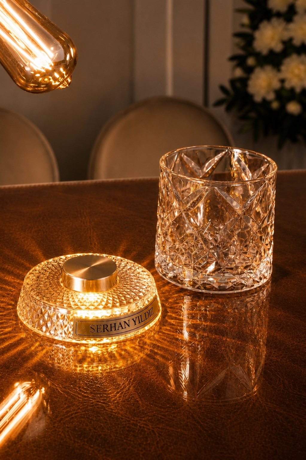 İsme Özel  Led Işıklı Dönen Viski Bardağı ve Özel Altlık, 360° Kristal Desenli