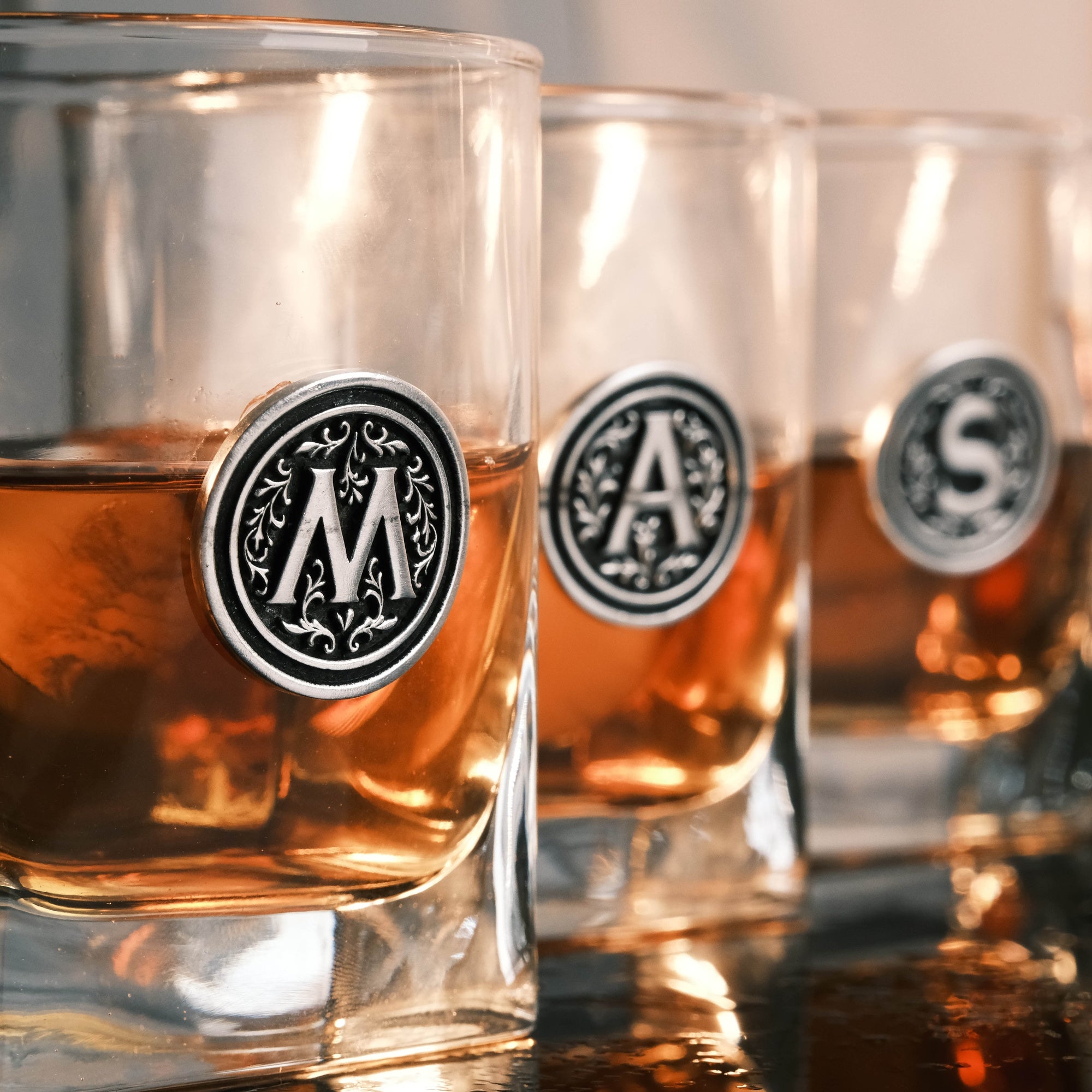 Kişiye Özel Metal Amblemli Viski Bardağı