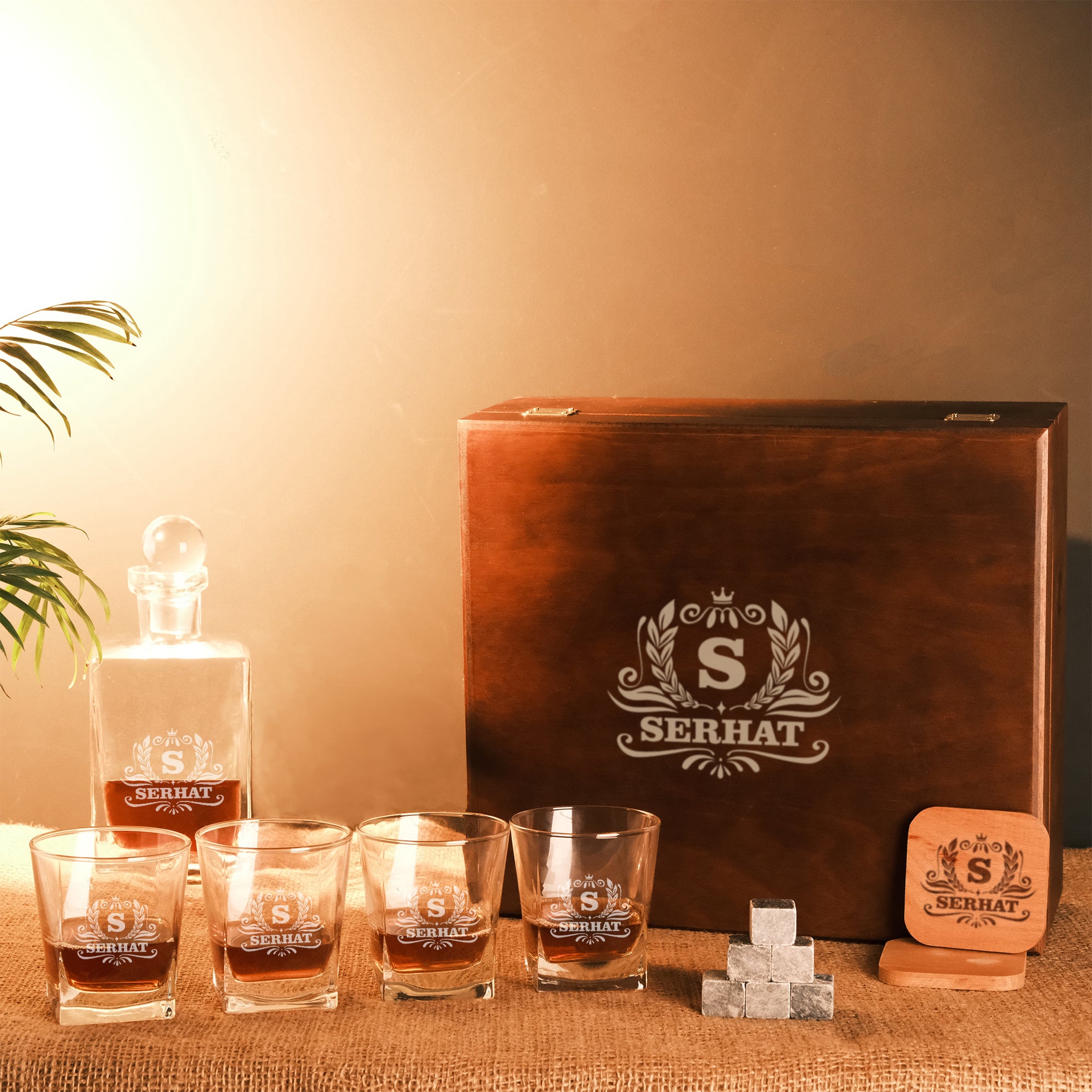 Kişiye Özel Ahşap Kutulu Sürahili Viski Bardak Seti